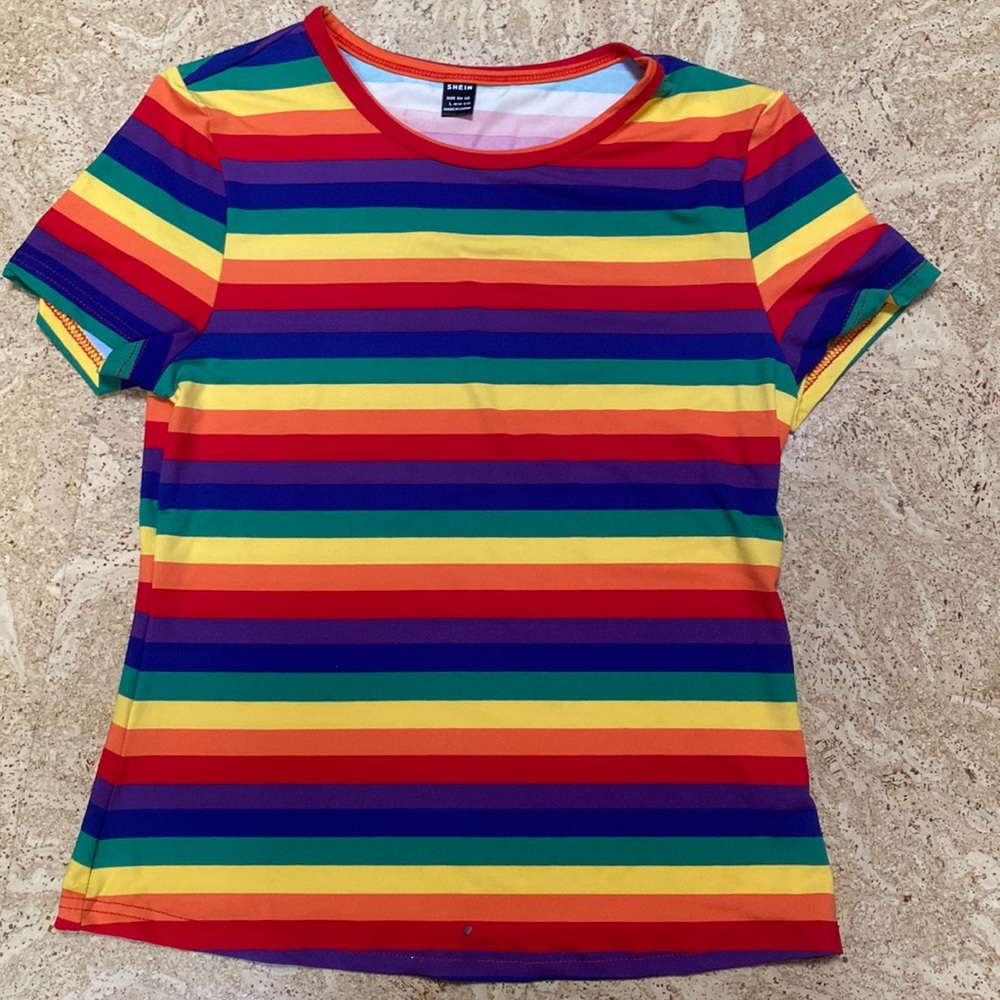NWOT shein rainbow t-shirt Large 8/10